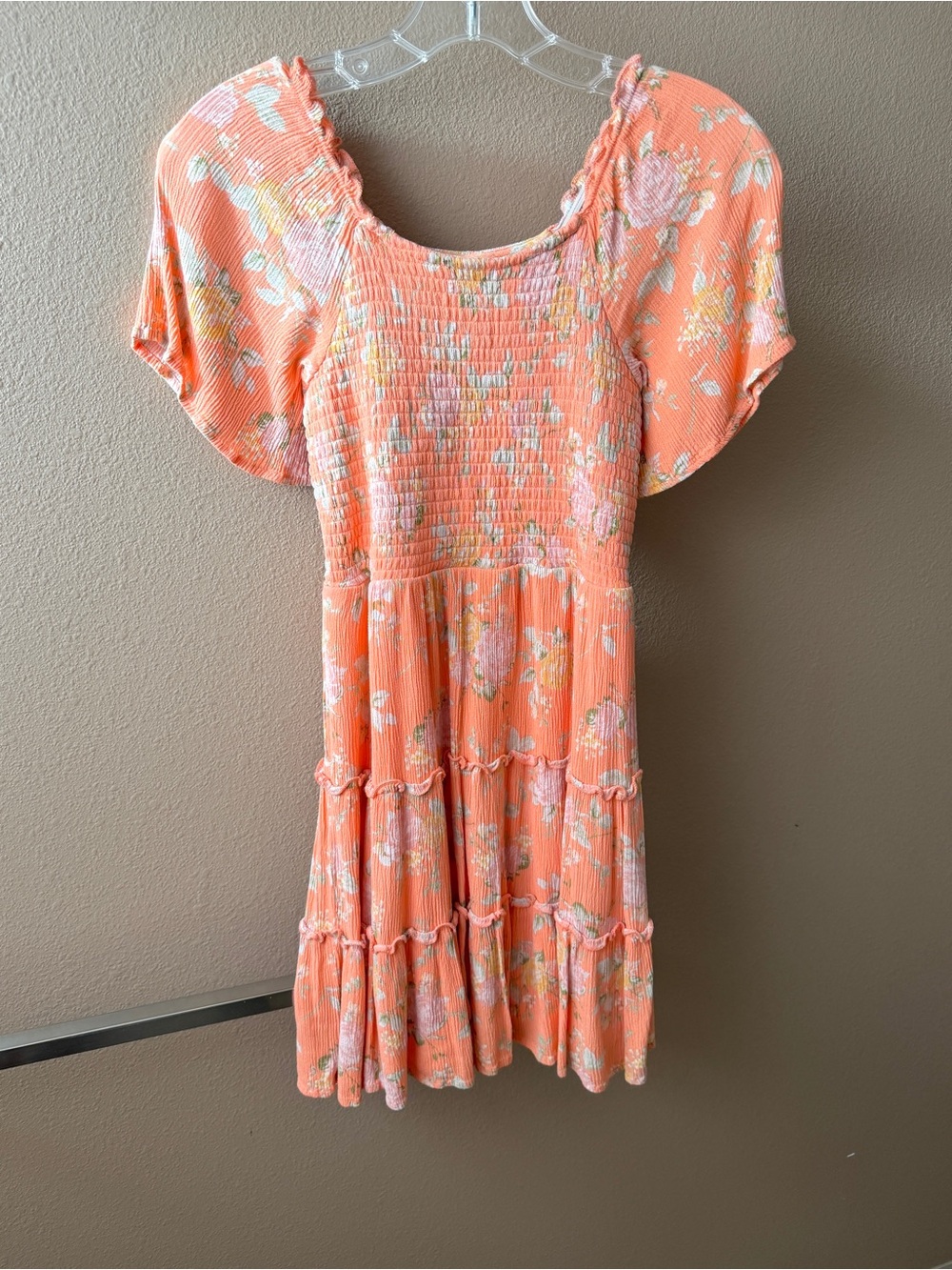 💥5/$15 EUC Orange Sherbet Smocked and Tiered Dress